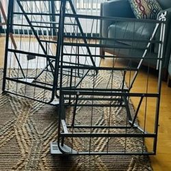 Frame/Mattress Foundation/Box Spring for Sale (Practically New)