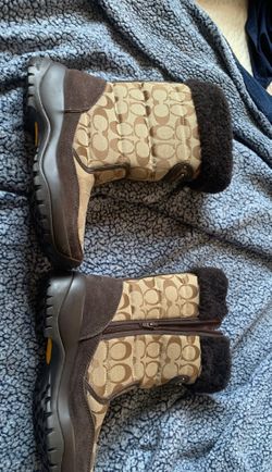 Coach boots