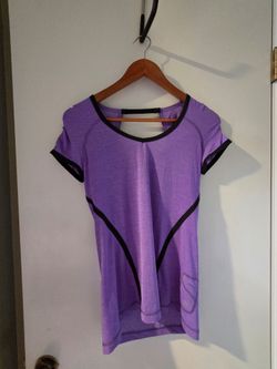 Womens Lululemon purple top, size 6