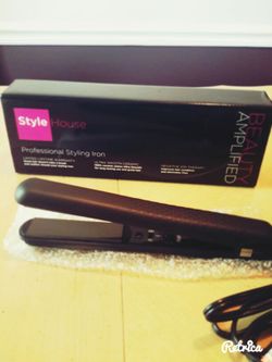Professional styling iron 100% ceramic plates