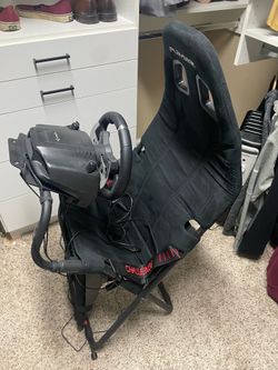 Logitech g920 wheel and playseat
