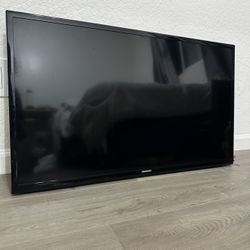 Samsung 31.5 Inch LED HDTV + Wall Mount