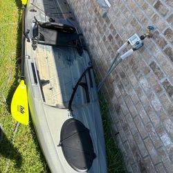 Yukon 11ft 6in Kayak With paddle/bed extender