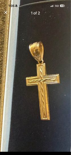 Cross pendant 10k 4 grams