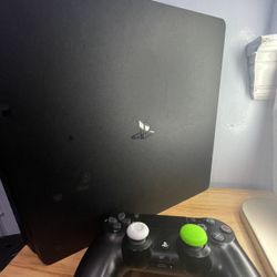 SONY PLAYSTATION 4 (USED LIKE NEW)