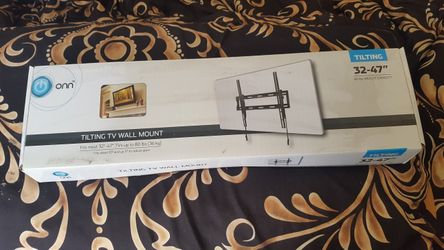 TILTING TV WALL MOUNT