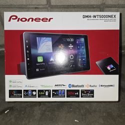 Pioneer DMH-WT5000NEX
Digital multimedia receiver (does not play discs)