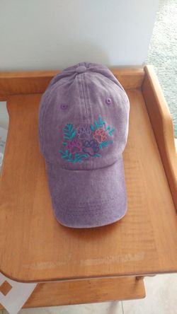 Brand New Purple Paw Print Adjustable Hat