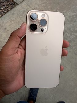 IPhone 16 pro max 256GB GOLD USA carriers only
