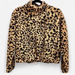 Leopard print fleece jacket with zipper closure