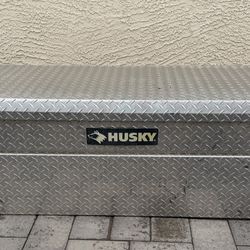 Husky Crossover Truck  Tool Box