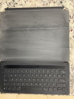 IPad Pro 12.9 2nd gen keyboard!