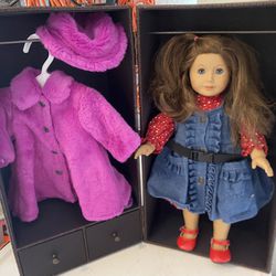 American Girl Doll, Trunk 13 Outfits