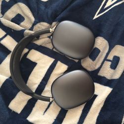 Black Air Pod Pro Max 