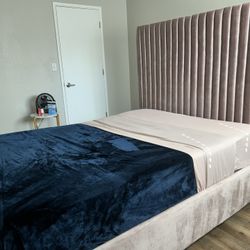 Upholstered Platform Bed