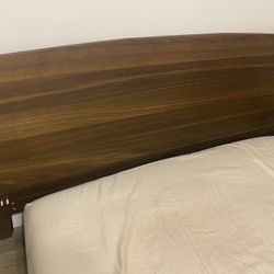 San Giacomo queen bed frame