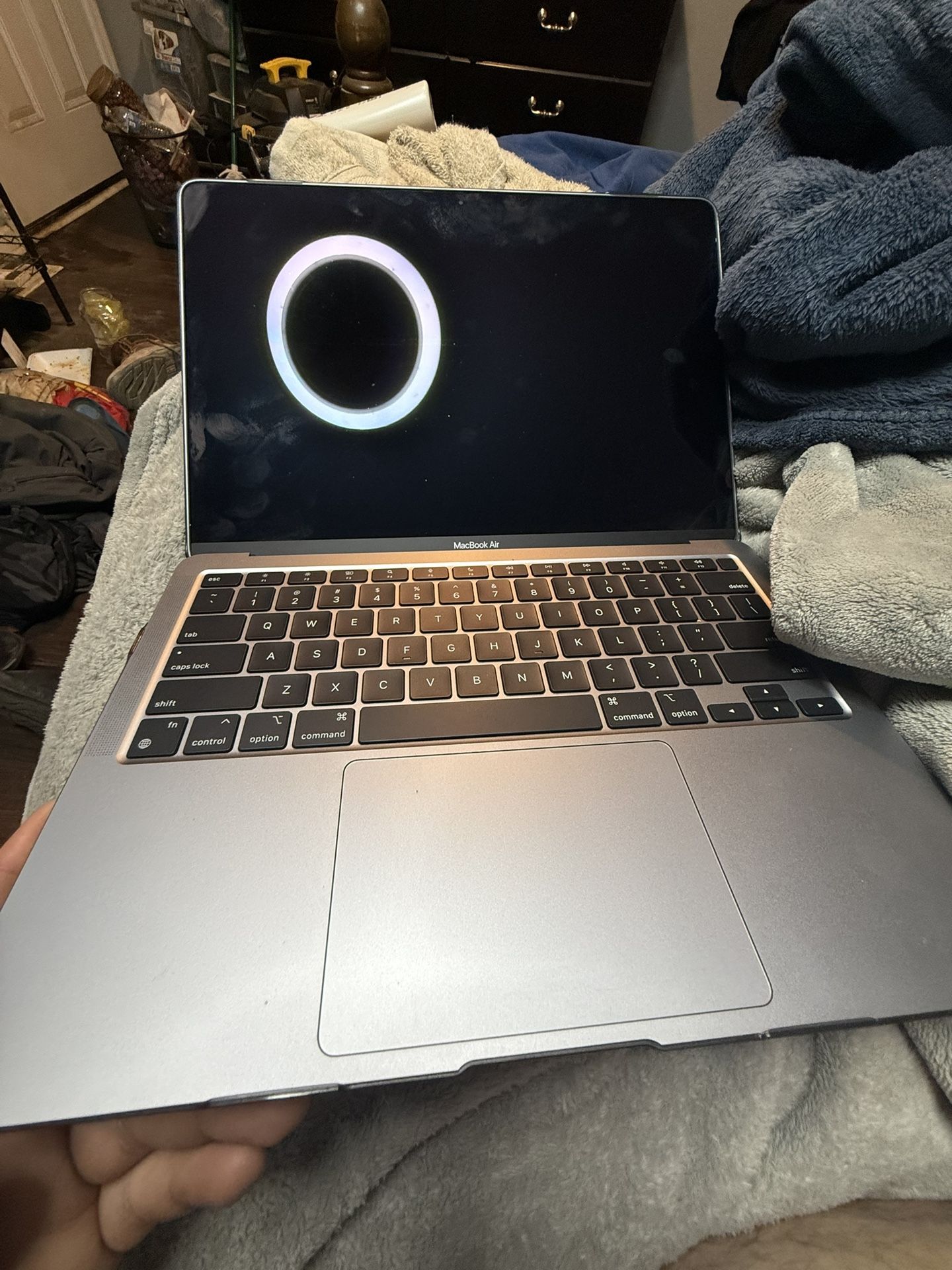 MacBook Air 13.3" Laptop - Apple M1 chip - 8GB Memory - 256GB SSD - Space Gray