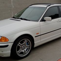 2000 BMW 323i Sports Wagon 4D