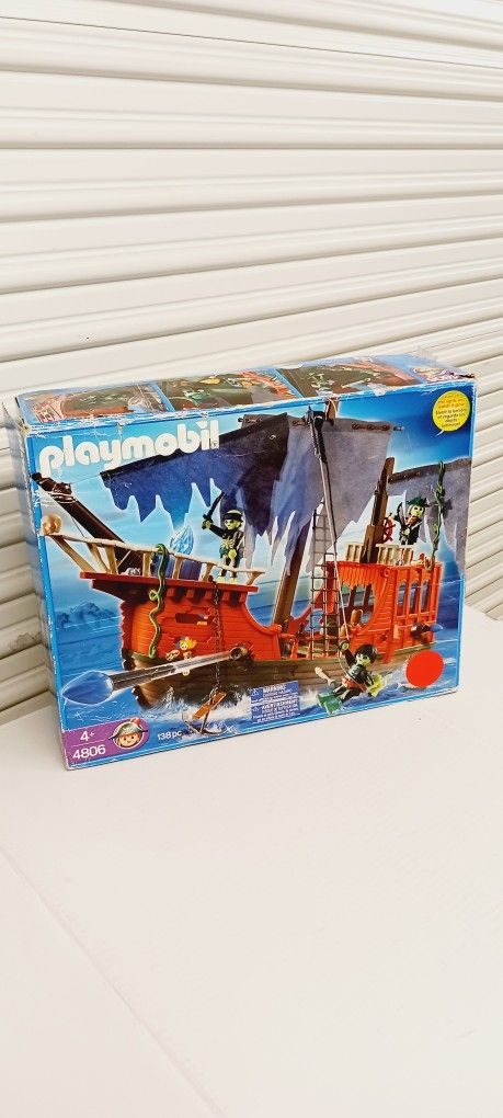 PLAYMOBIL 4806 GHOST PIRATE LIMITED EDITION COMPLE IN BOX