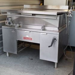 Vulcan 30 Gallon Gas Tilt Skillet  with Spray And Faucet 