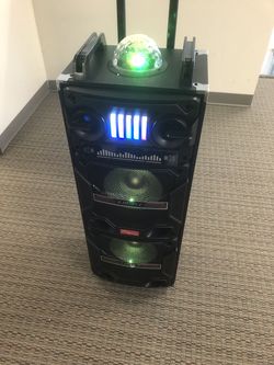 4,000 watt rechargeable Bluetooth speaker/aux/fm/USB and sad port/microphone for karaoke /brand new!!