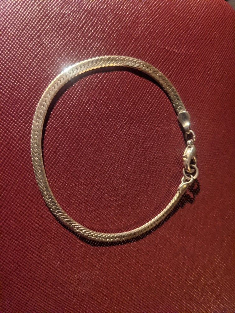 Vintage 7½” Italian Sterling Silver Herringbone Bracelet