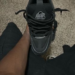 Louis Vuitton Skate Sneaker 'Black White'