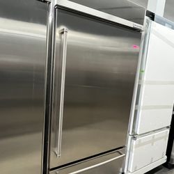 Stainless Steel Kitchen Aid Bottom Freezer Built In 36” Fridge 