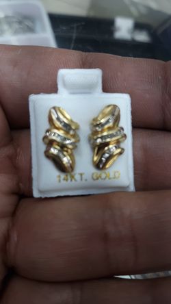 10k gold earrings diamond .50ct diamonds