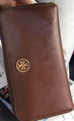 Tory Burch wallet