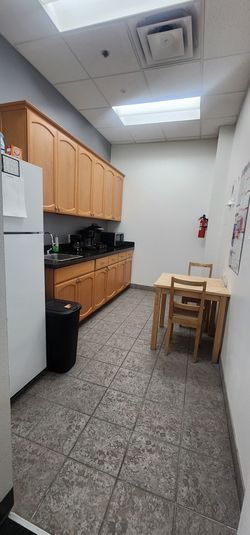 Small Table and Chairs- Perfect Condition