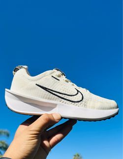 Nike Interact Run Road