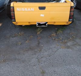 Nissian D21 Hardbody Back Rollpan Bumper