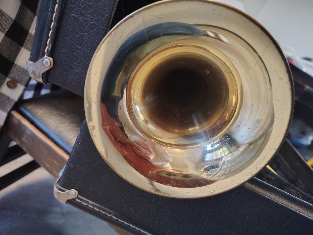 Trumpet Very Clean Frank Holton 1970