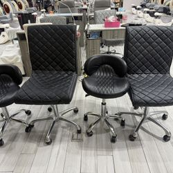 nail technician and customer chair 