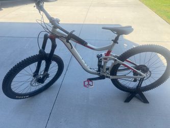 Giant Reign Full Suspension Bike