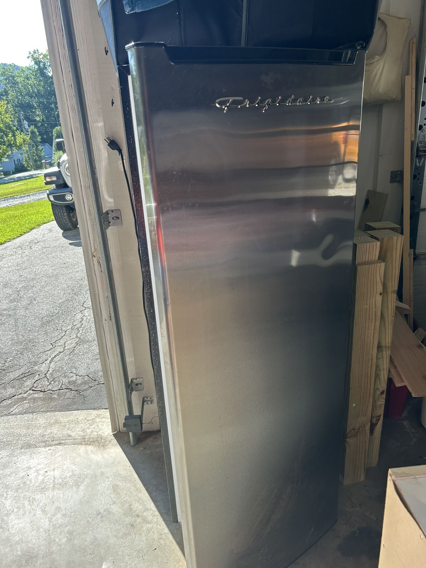 Frigidaire Stand Up Freezer