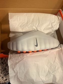 Nike Mind slides