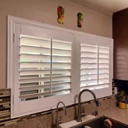 Plantation Shutters- FREE ESTIMATES & SAME DAY PRICING, Custom, Real Wood, Window Shutters, Treatments, Coverings. Persianas de Madera.