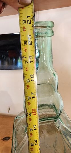 Green serving water