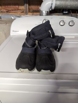 Thermolite Winter Snow Boots Size 5 Youth Kids 