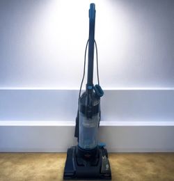 BISSELL PowerForce Compact, Bagless, Upright Vacuum