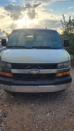 2011 Chevy Express 2500 LT 12-Passenger — 6.0L V8 — $7,795 OBO
223,179 miles