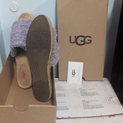 Ugg Slides Size 9.5