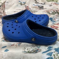 Blue Earth Crocs J2
