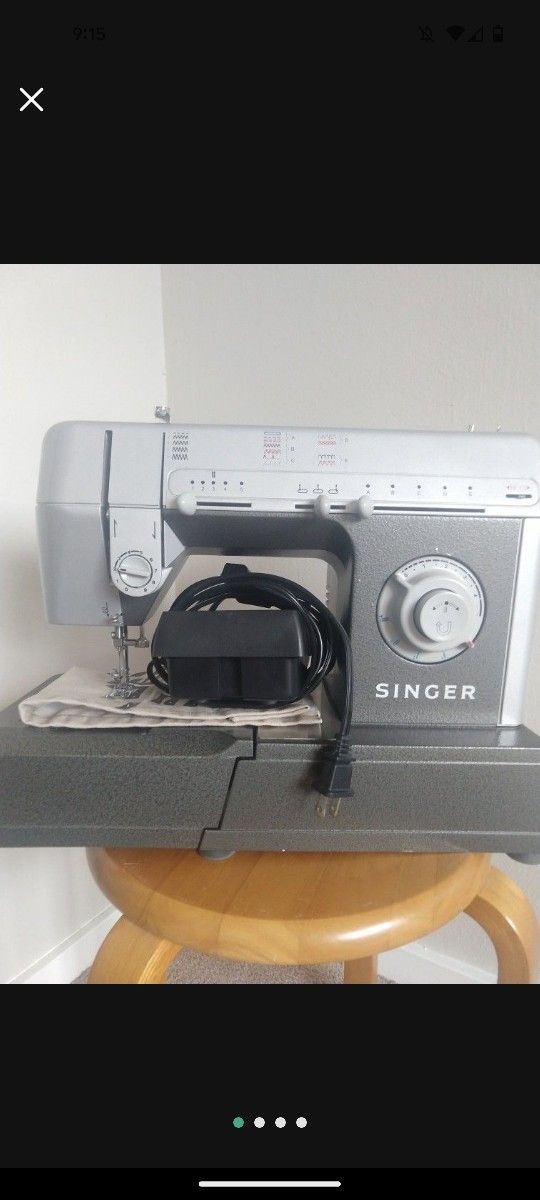 Singer Sewing Machine THE MODEL IS CG-500 C