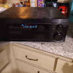 Pioneer VSX-D711 A/V receiver with Dolby Digital DTS Dolby Pro Logic II