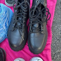 Boots Size 7