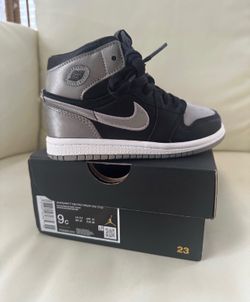 Nike Air Jordan 1 Mid Black and Metallic Silver/Gray size 9c