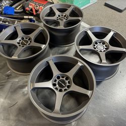 Motegi Battle V 18x9.5 Et38 5x114.3 